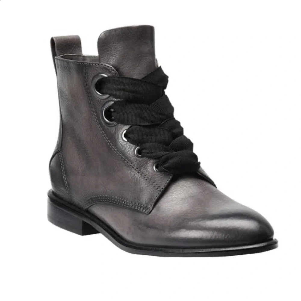 ISOLA LEATHER TOCINA BOOTIE IN PAVEMENT